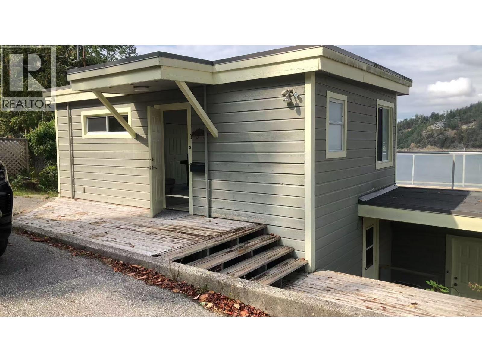 13044 Hassan Rd, Pender Harbour, BC V0N 2H1