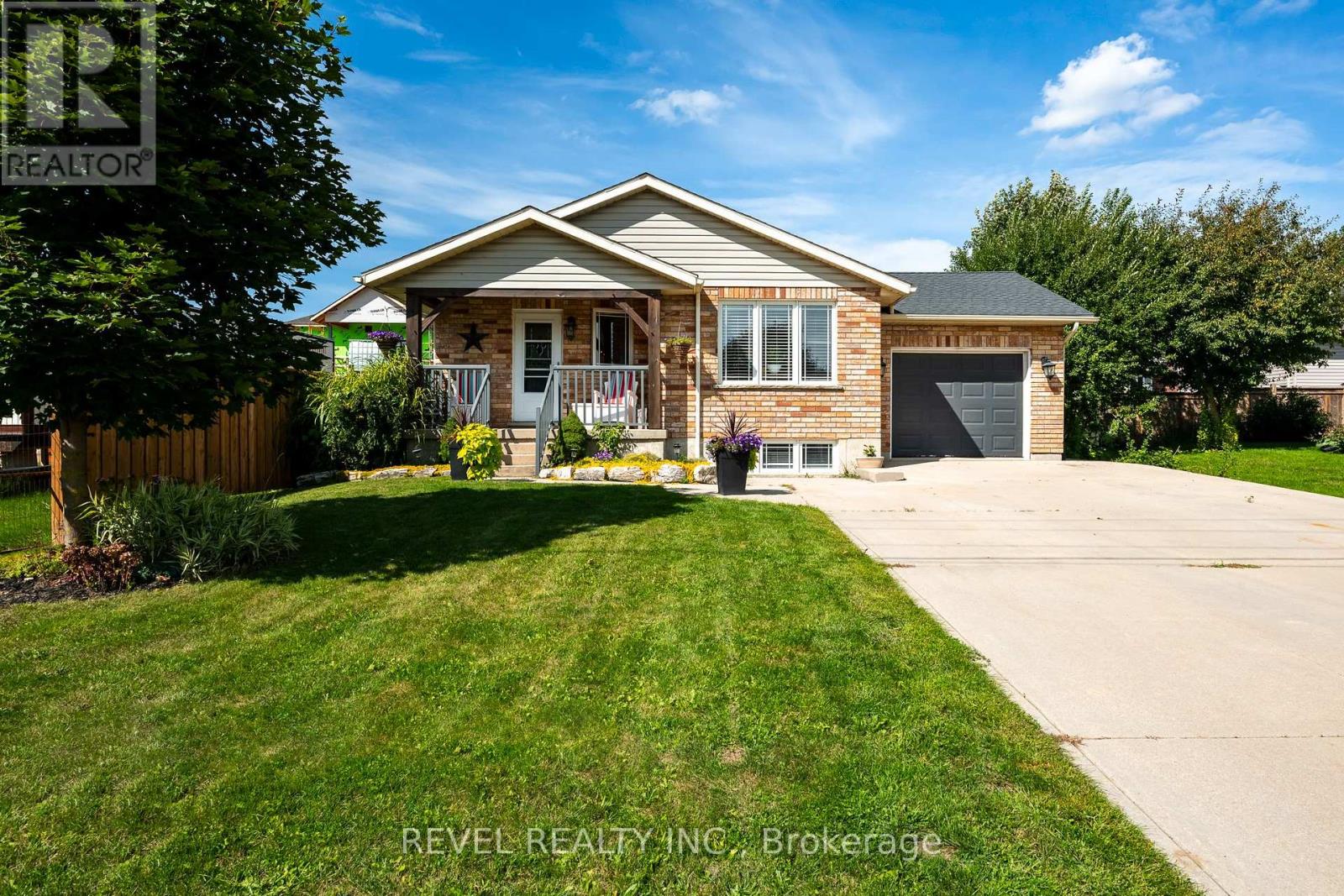 771 Princess St, Wellington North, ON N0G 2L3