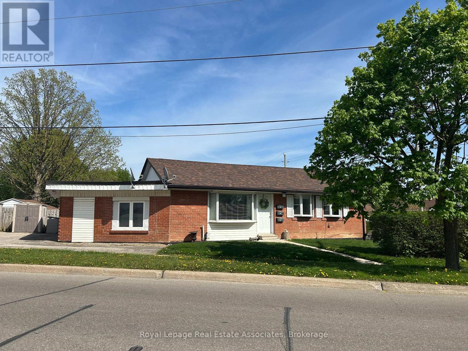 7 Rexway Dr, Halton Hills Georgetown, ON L7G 1P6