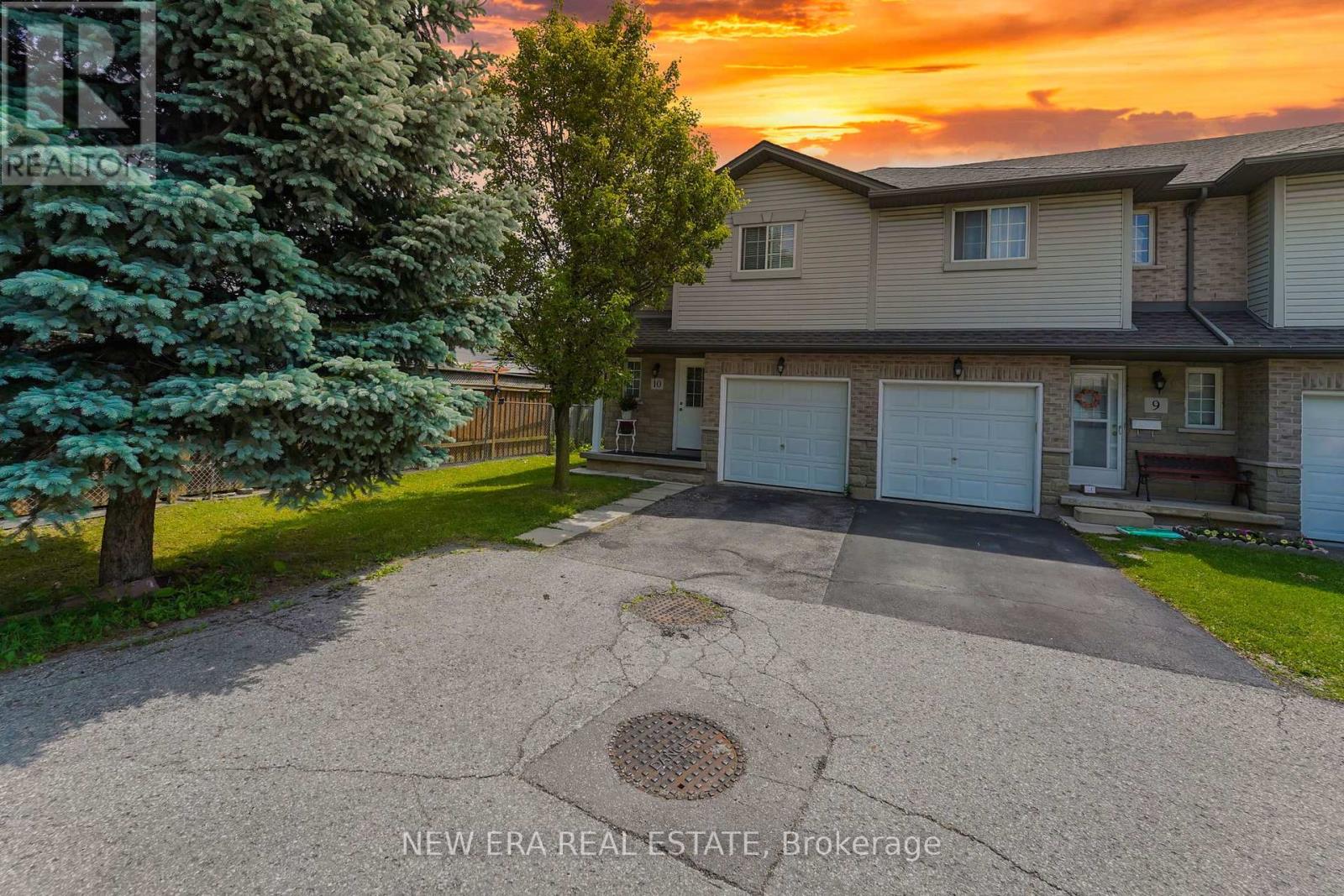 10 1523 Upper Gage Ave, Hamilton, ON L8W 1E6