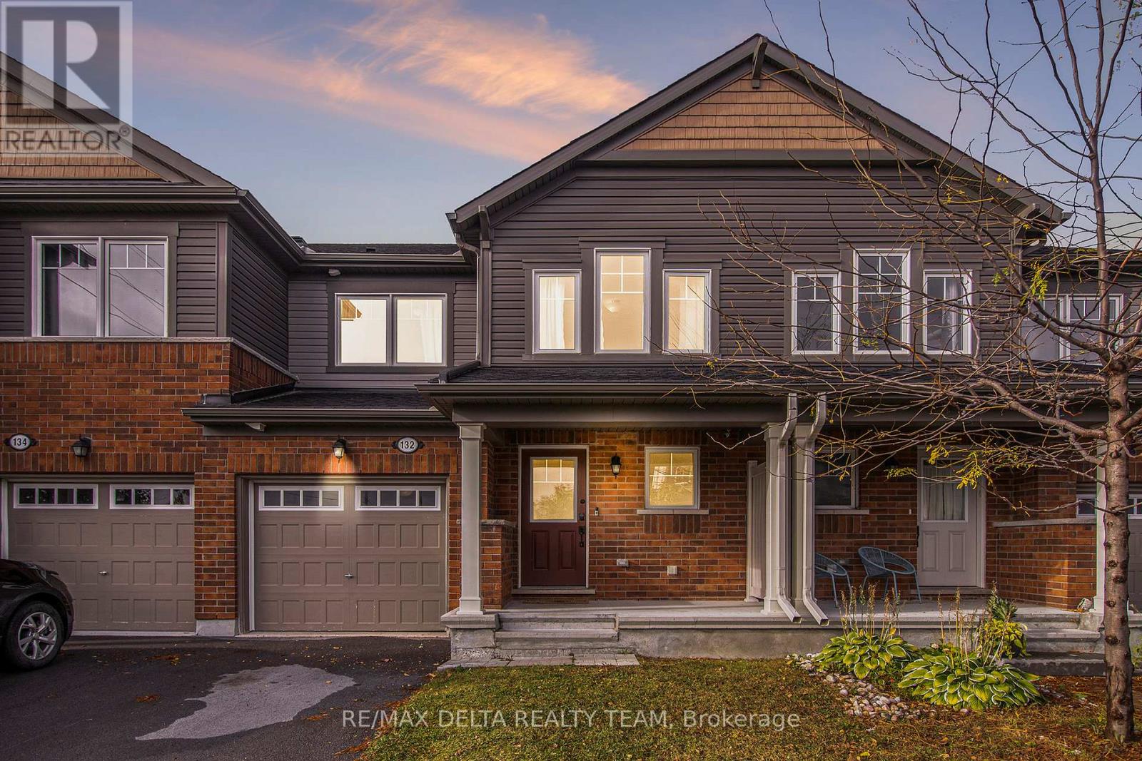 132 Conifer Creek Cir, Ottawa, ON K2M 0M2