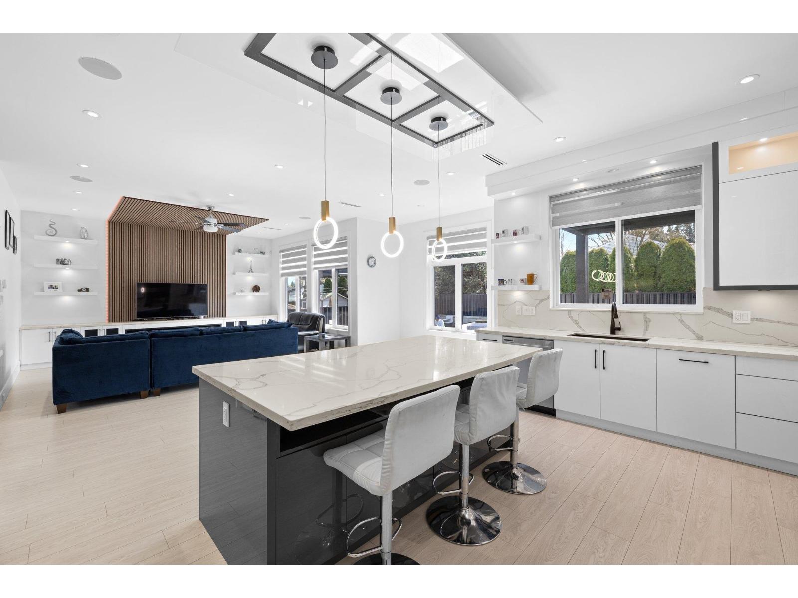 111 Avenue Unit 14714 #a, Surrey, BC V3R 2E1