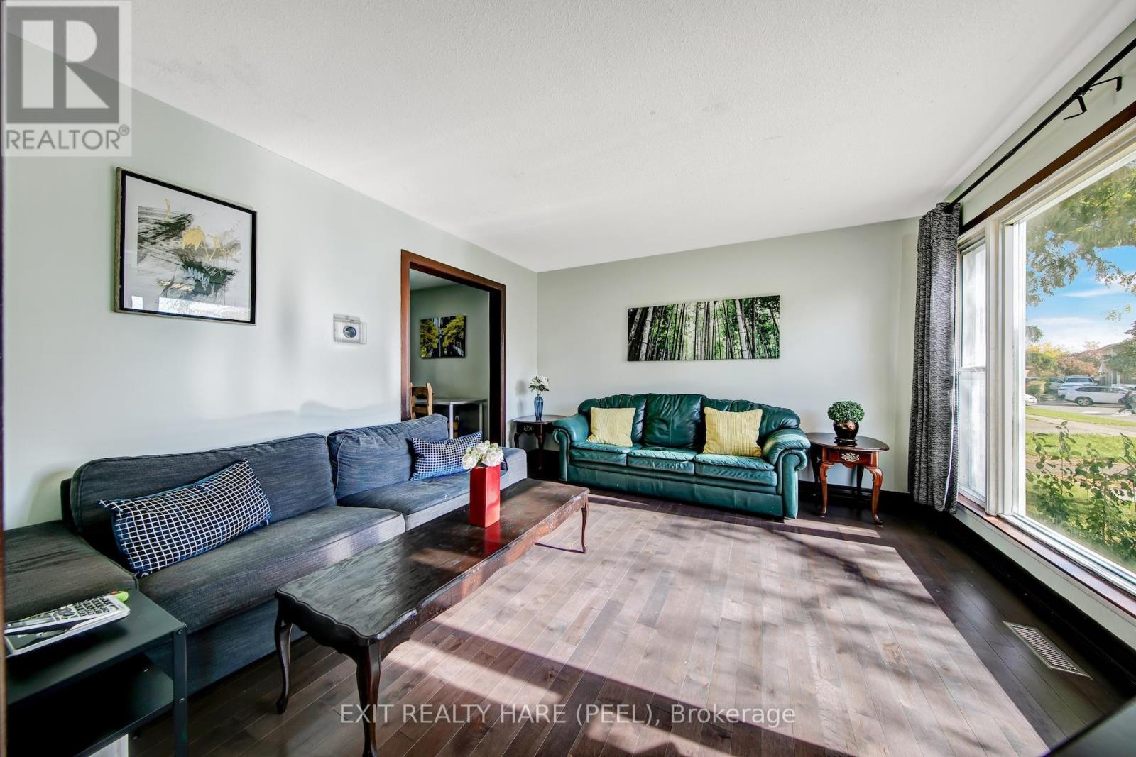 6 Earnscliffe Gate N, Brampton Southgate, ON L6T 3B3