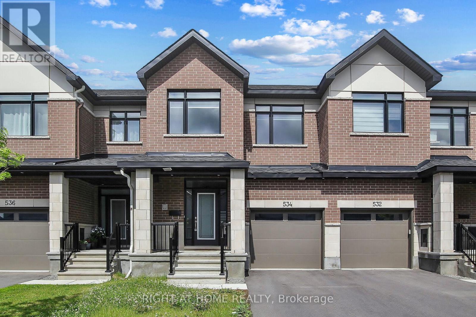 534 Corretto Pl, Ottawa, ON K2J 6Z1