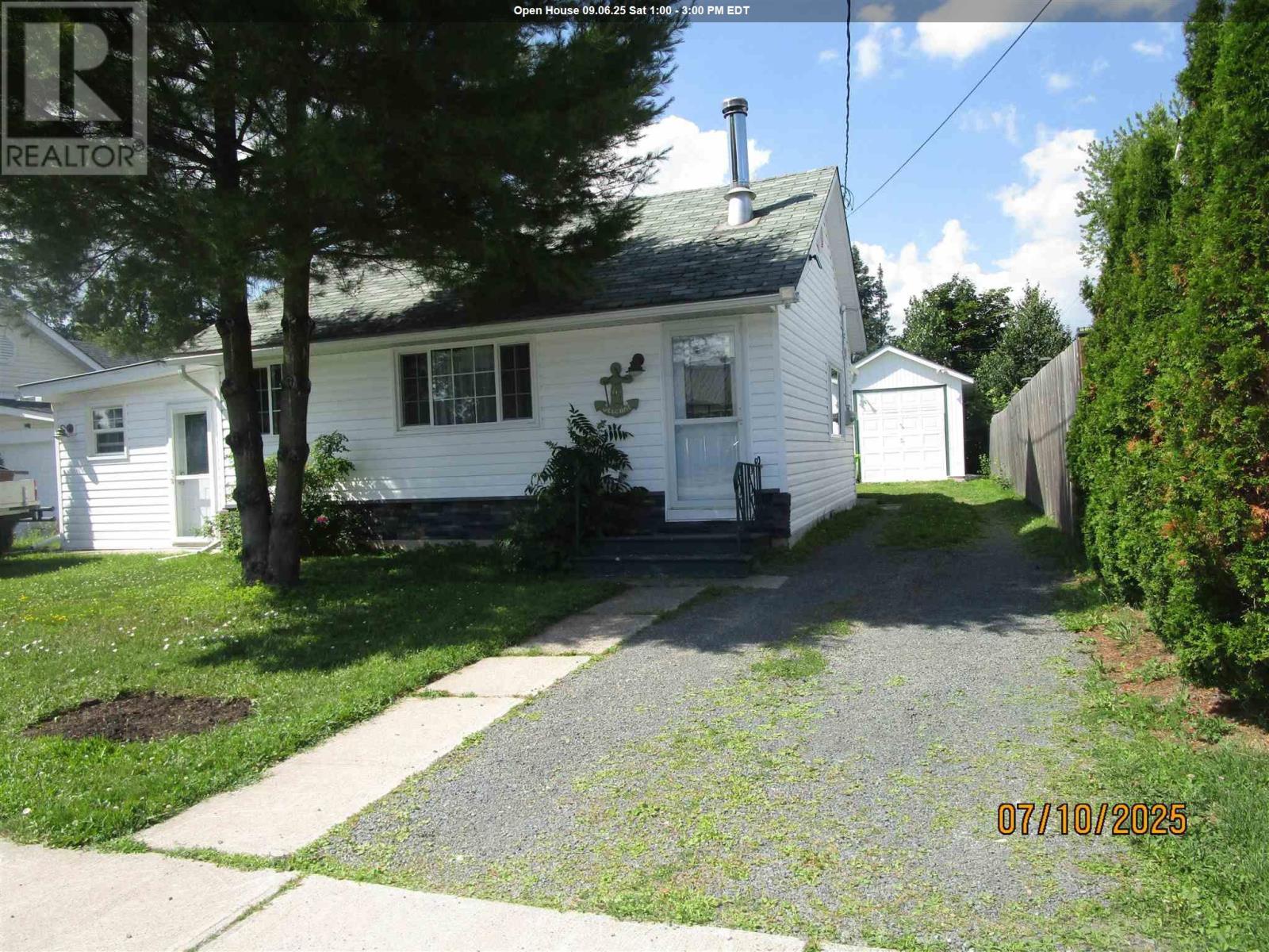 64 Curran Dr, Sault Ste. Marie, ON P6B 1L1