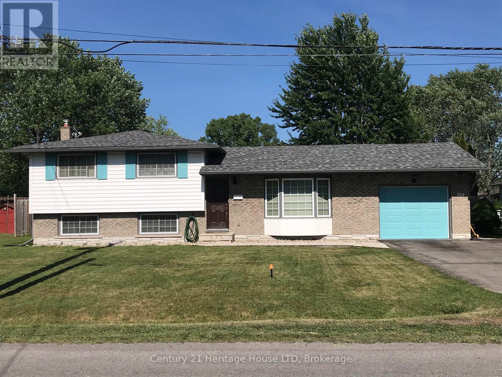 938 Ferndale Ave, Fort Erie, ON L2A 5S8