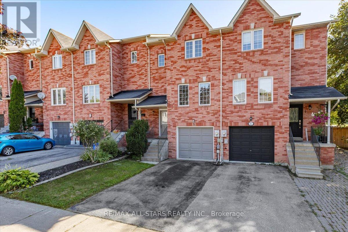 3 Hattie Ct, Georgina, ON L4P 1E6