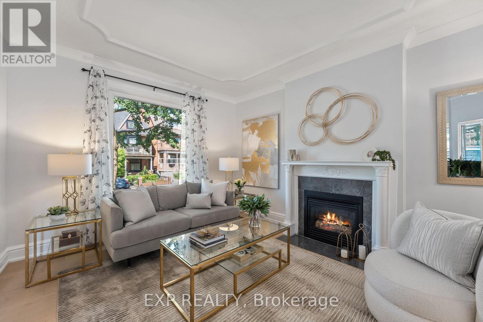 29 Grace St, Toronto, ON M6J 2S4