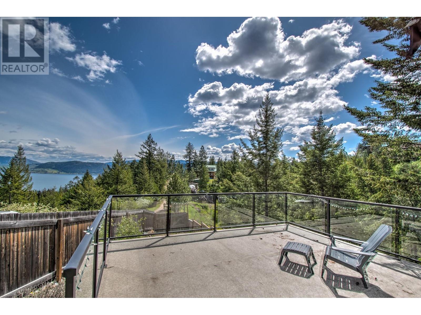 354 Lakewood Rd, Vernon, BC V1H 2B9