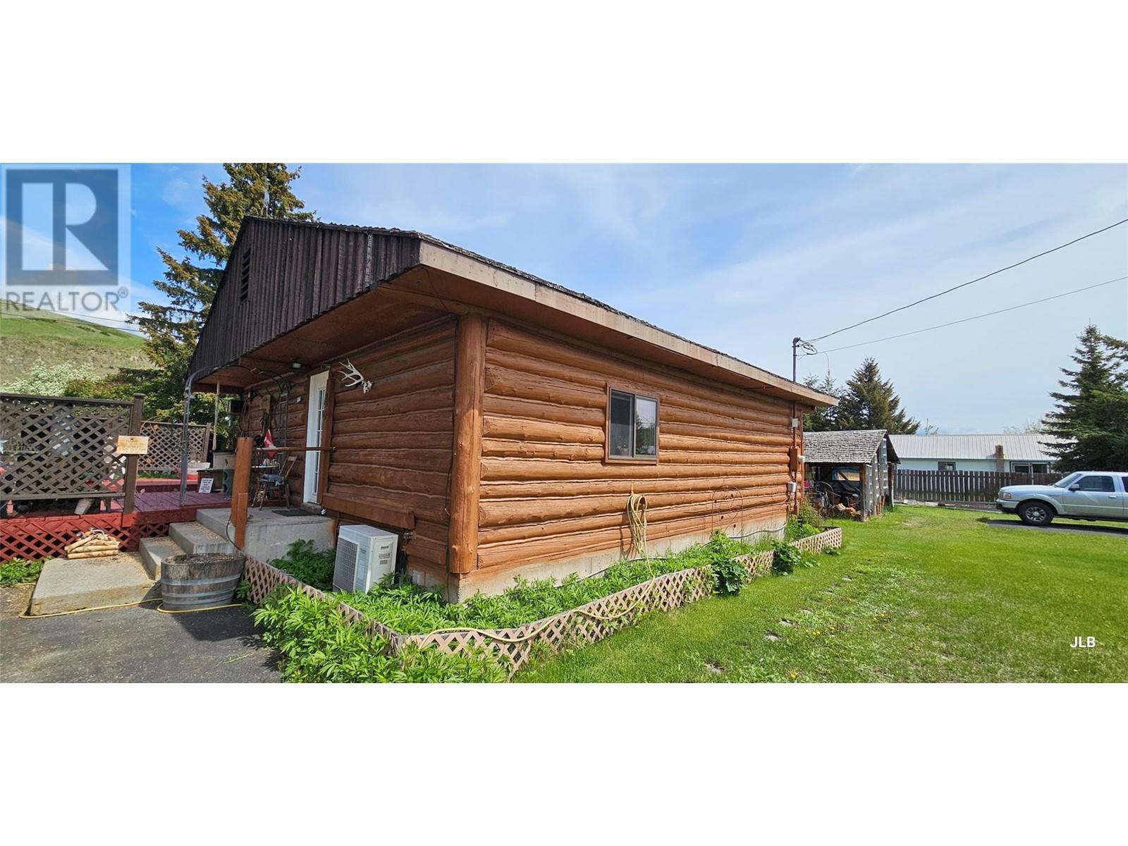 5721 Bridesville Townsite Rd, Bridesville, BC V0H 1Y0