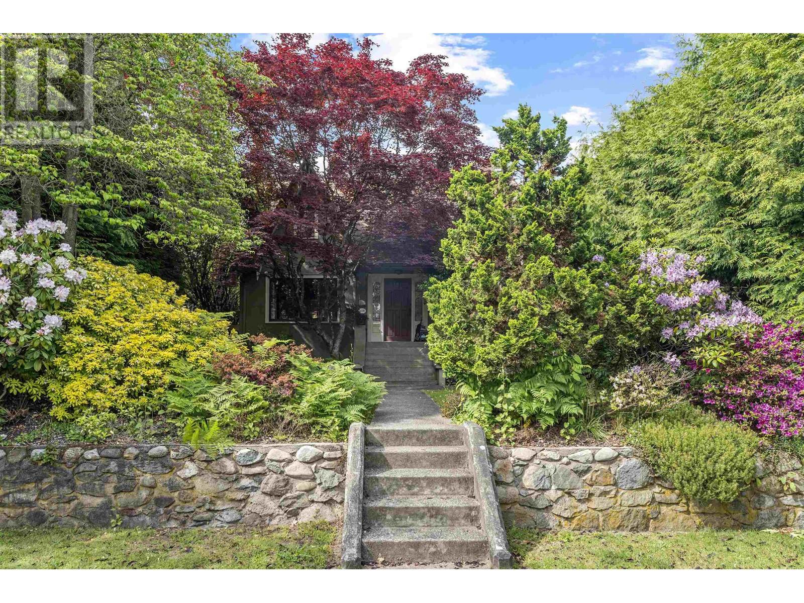 3391 W 32nd Ave, Vancouver, BC V6S 1Y8