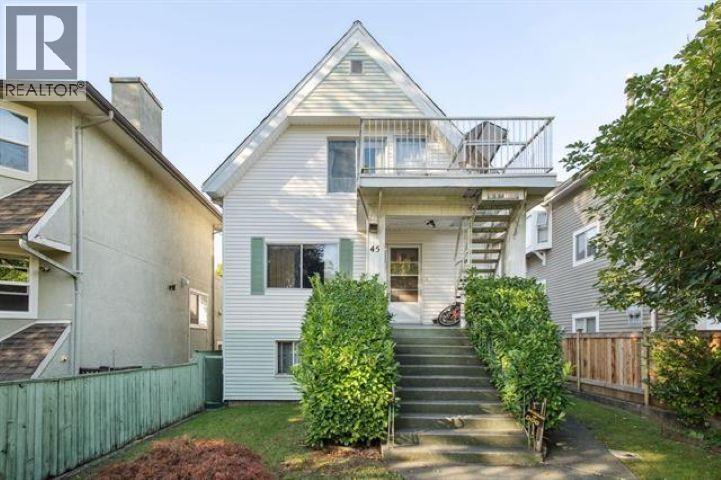 45 W 15th Ave, Vancouver, BC V5Y 1X7