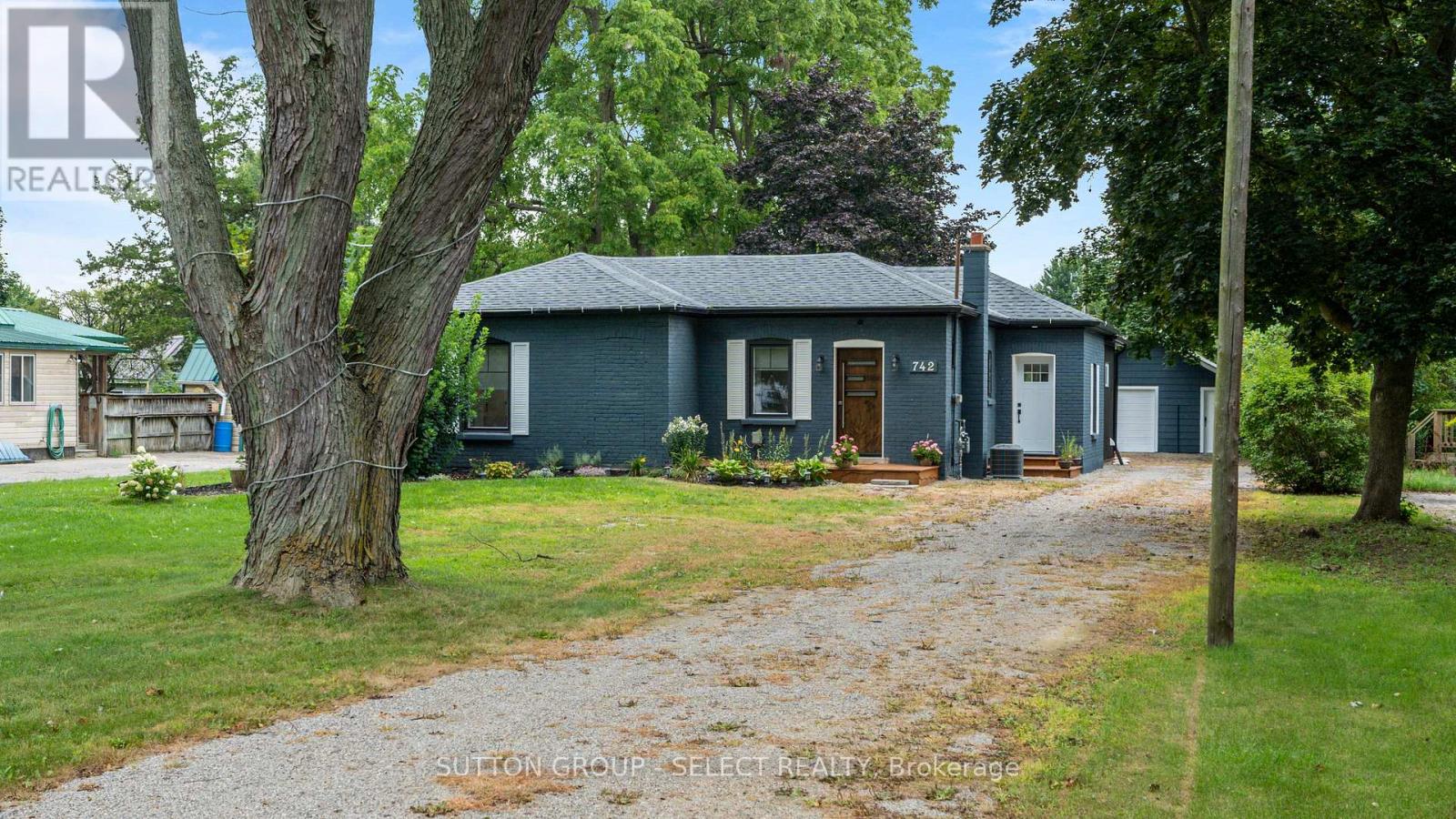 742 Mount Pleasant Rd, Brant, ON N0E 1K0