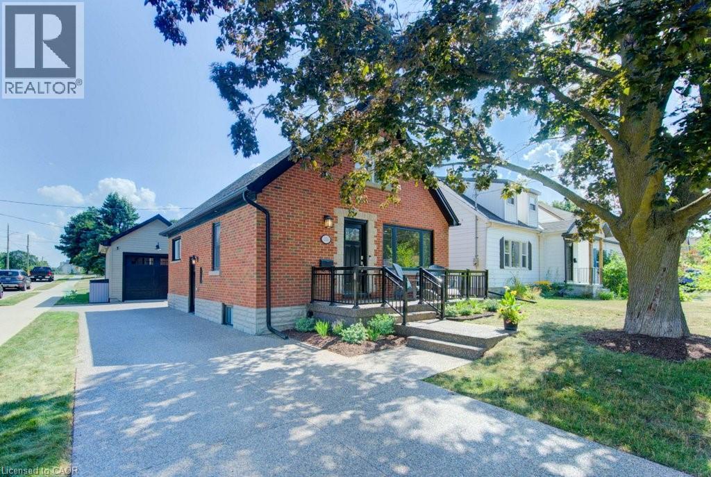 355 Blucher Blvd, Kitchener, ON N2H 5W1