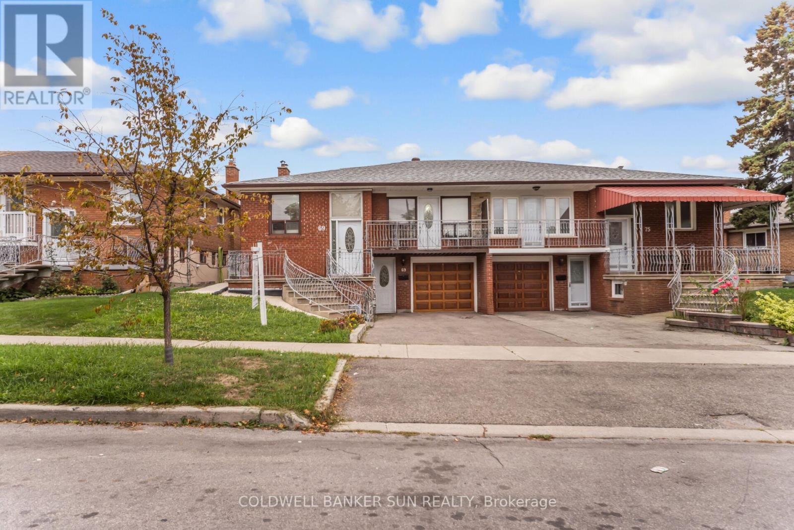 69 Songwood Dr, Toronto, ON M9M 1X4