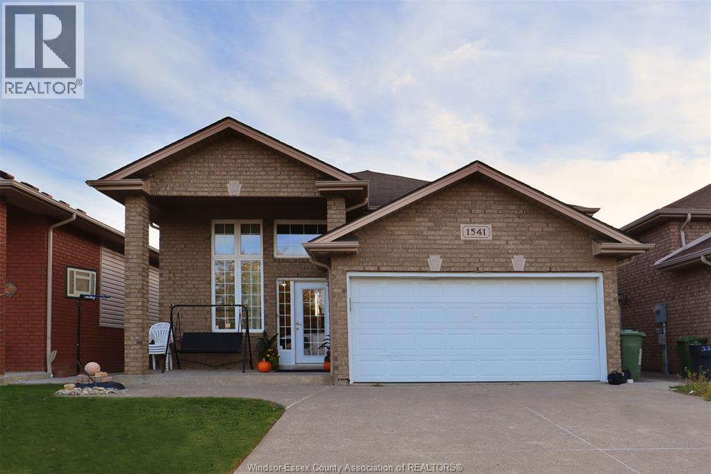 1541 Meridian St, Windsor, ON N9G 3E5