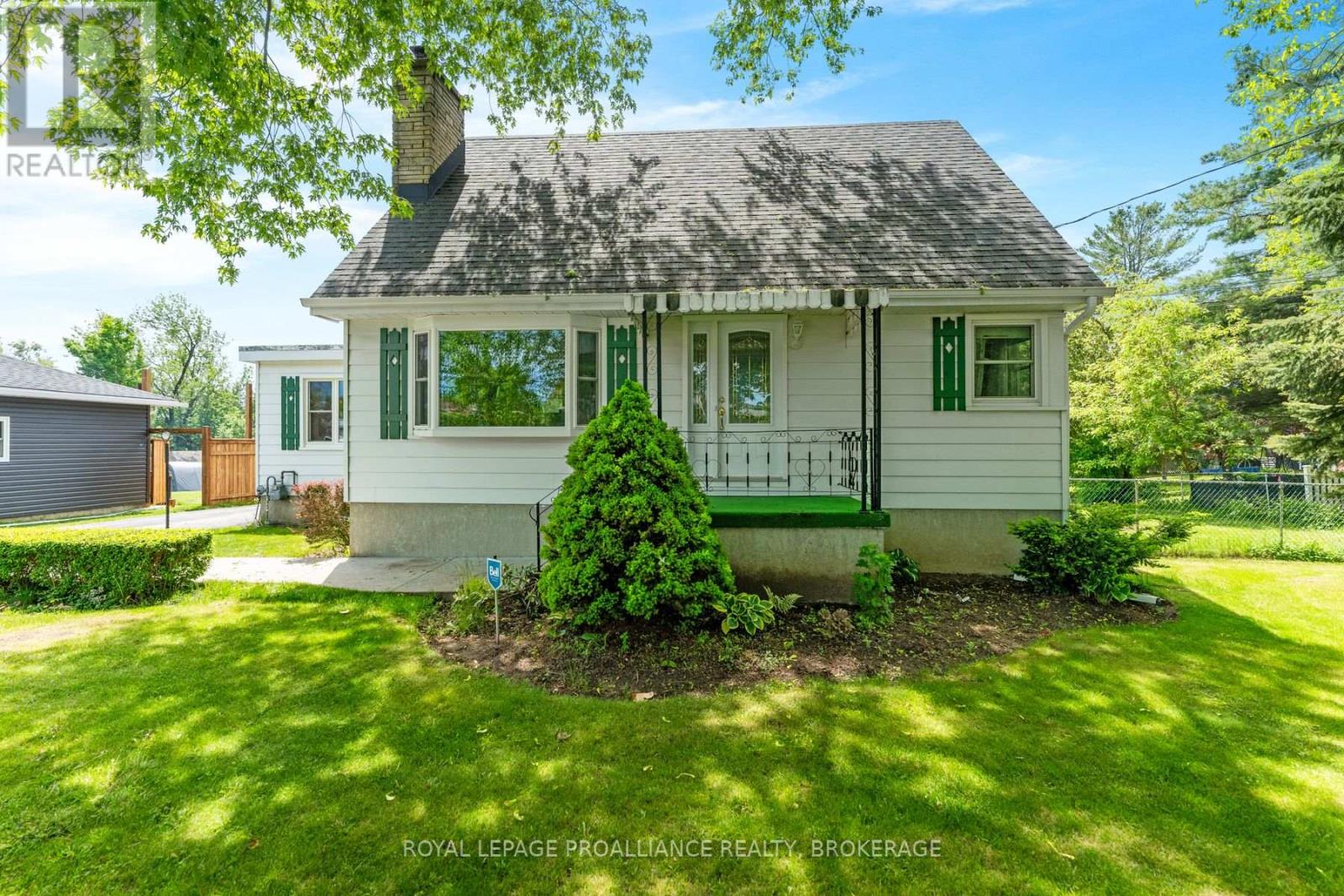 1761 Floyd Avenue, Kingston City North Of 401, ON K7L 4V4