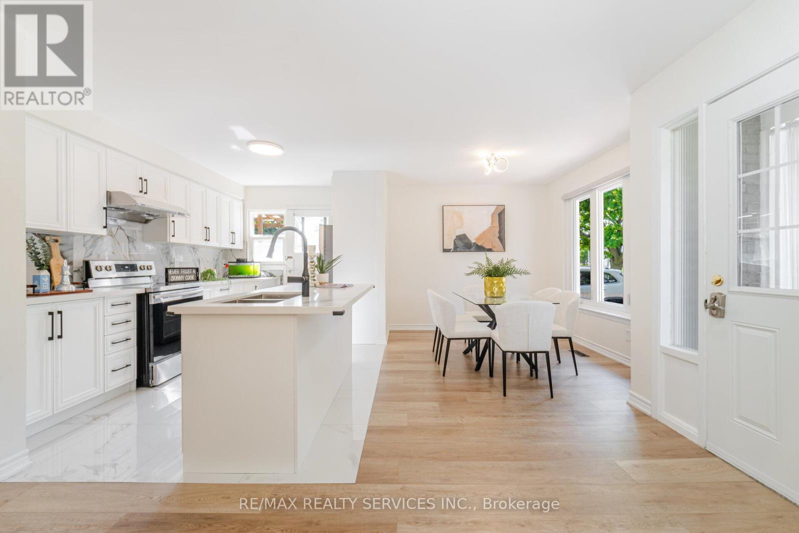 139 Rutherford Rd N, Brampton, ON L6V 2J4