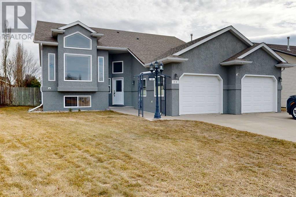 20 Wildrose Dr, Claresholm, AB T0L 0T0