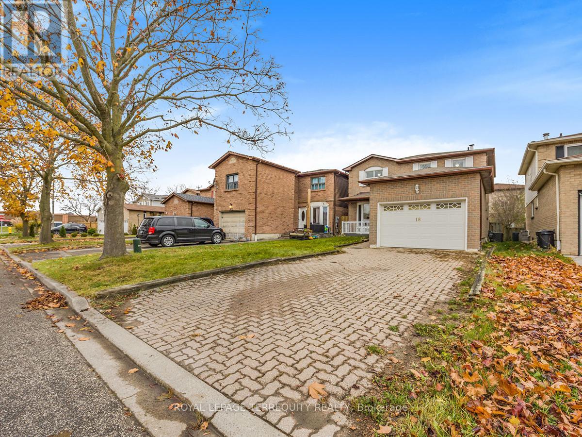 18 Charlton Cres, Ajax, ON L1S 4B8