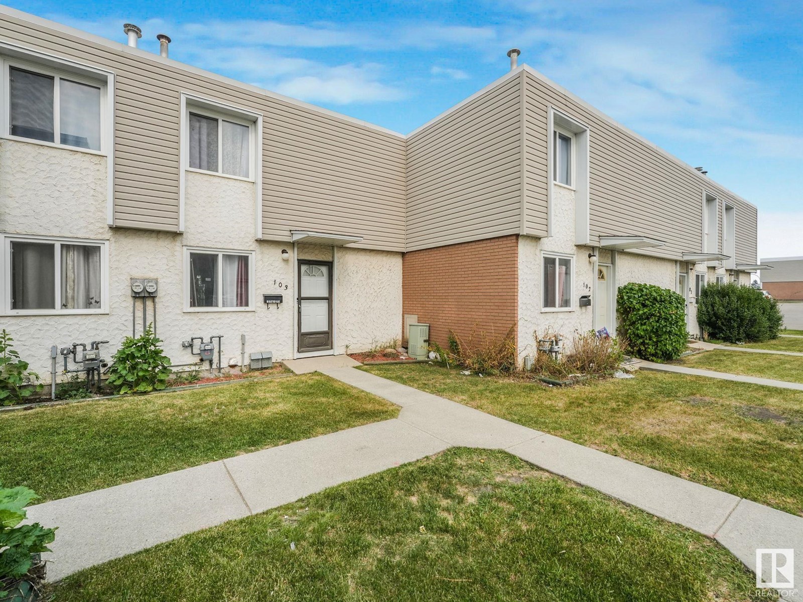 103 Cornell Co NW, Edmonton, AB T5C 3C3