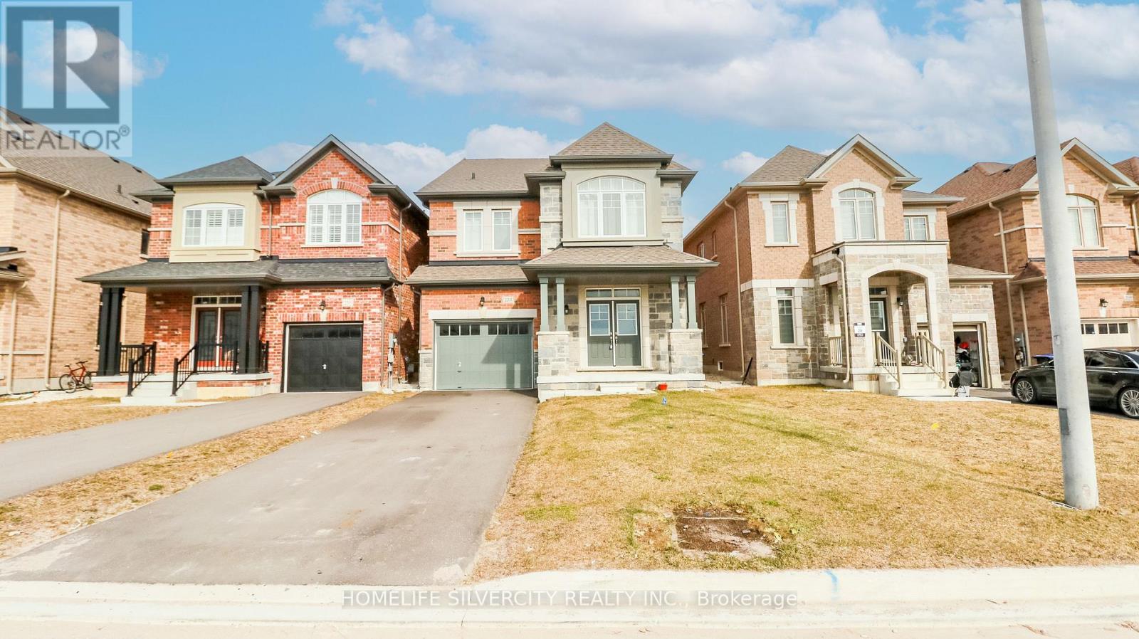 2201 Lozenby St, Innisfil, ON L9S 0E1