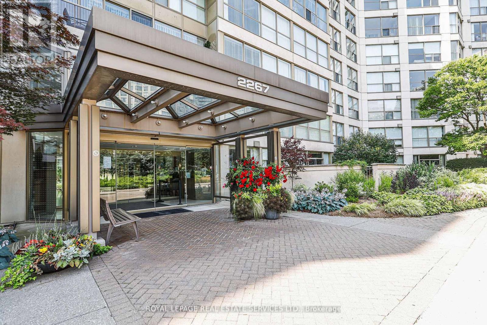 216 2267 Lakeshore Blvd W, Toronto, ON M8V 3X2