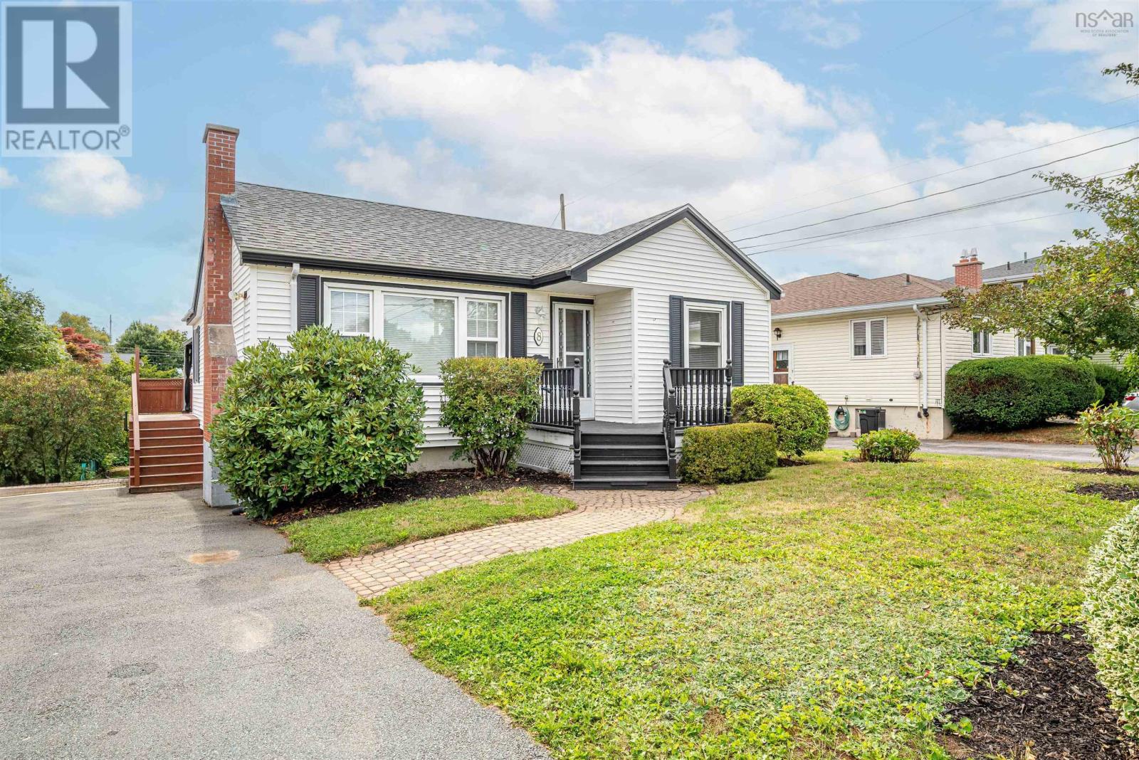 8 Frederick St, Dartmouth, NS B3A 2C3