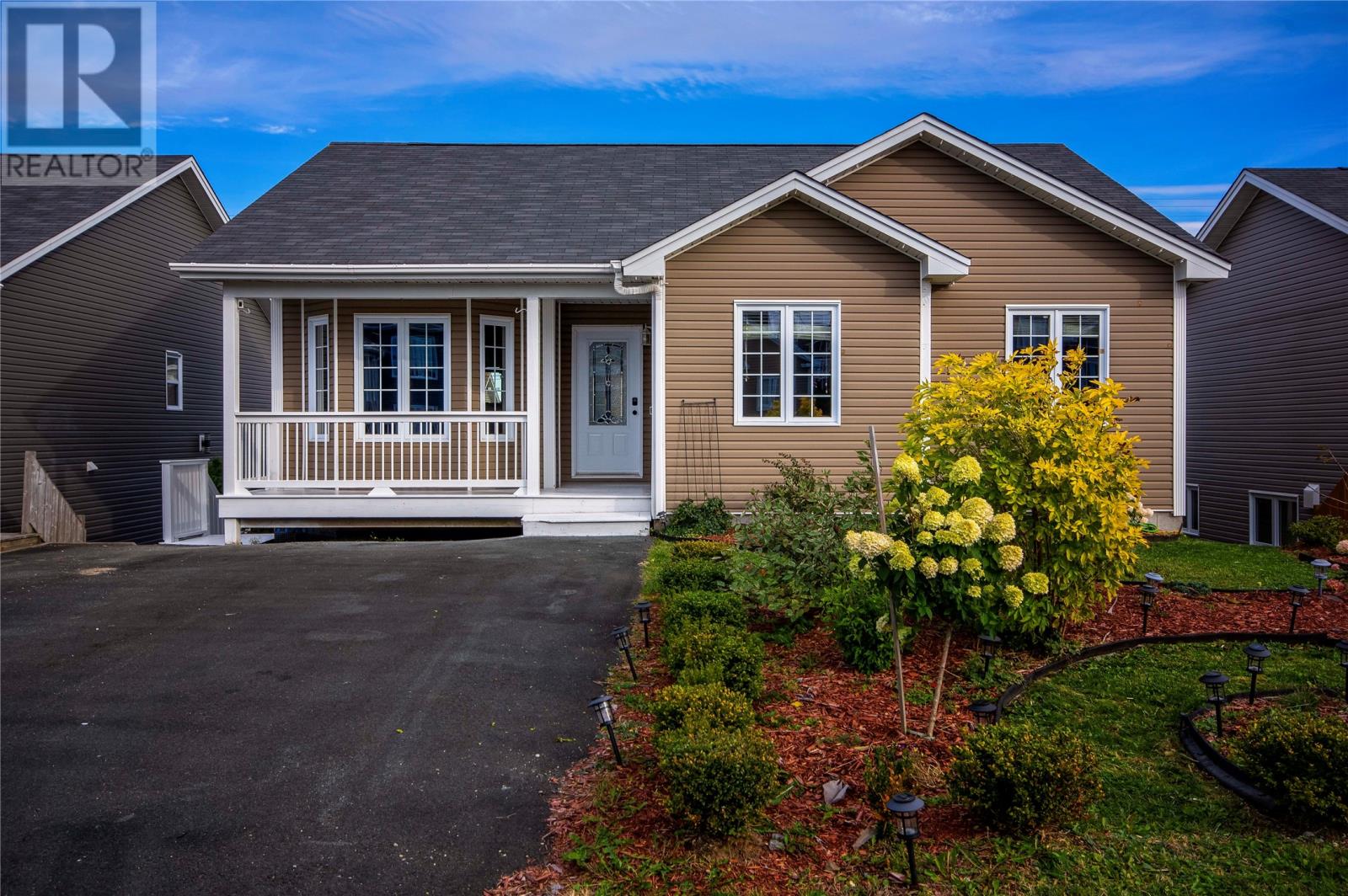 14 Bridgeport St, Paradise, NL A1L 4C2