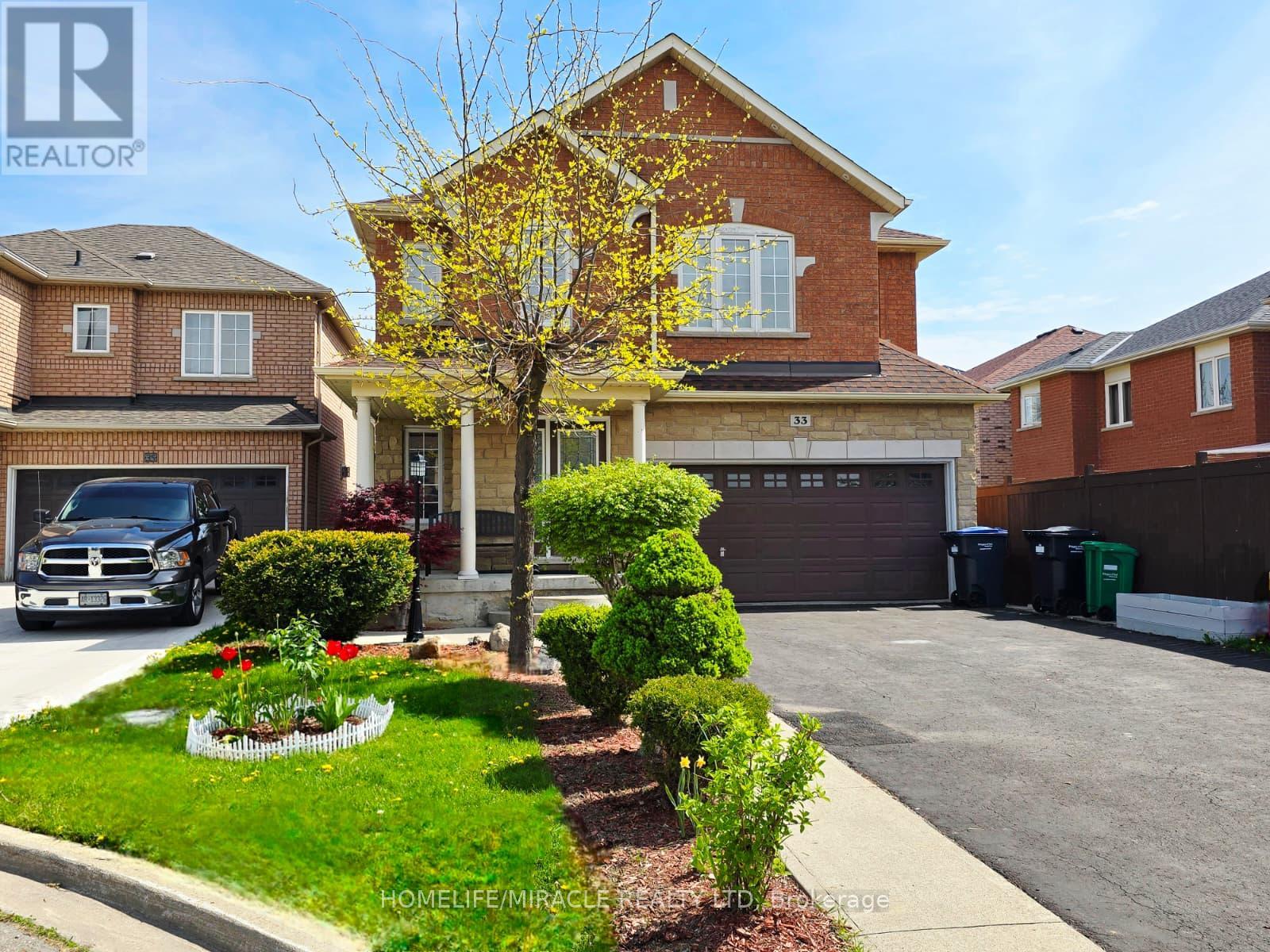33 Atira Ave, Brampton, ON L7A 3V1