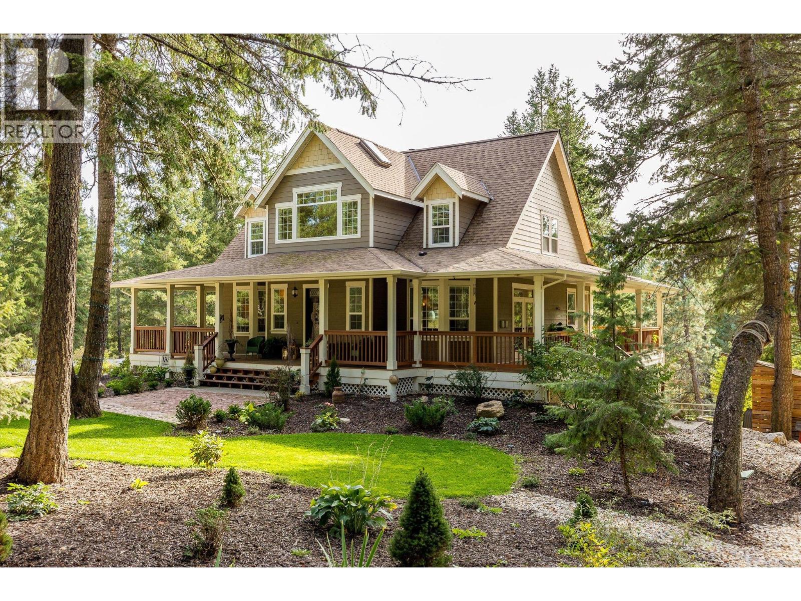192 Louie View Dr, Lumby, BC V0E 2G1