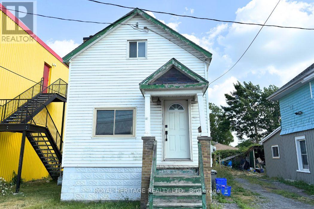 41 Harriett St, Belleville, ON K8P 1V4