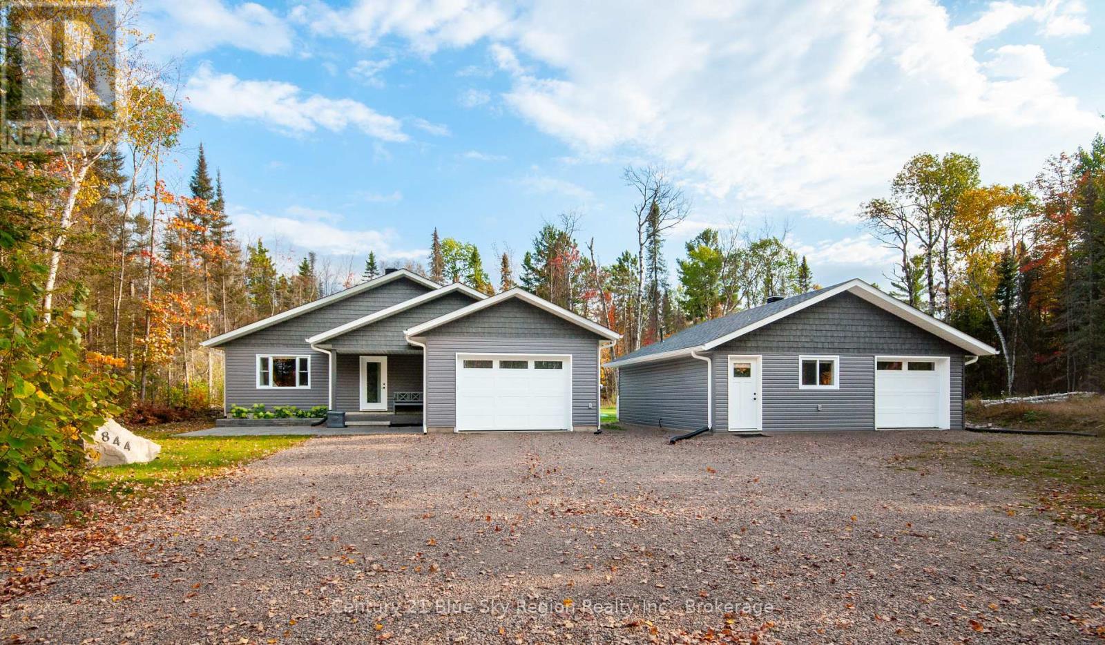 844 Macpherson Dr, East Ferris Corbeil, ON P0H 1K0