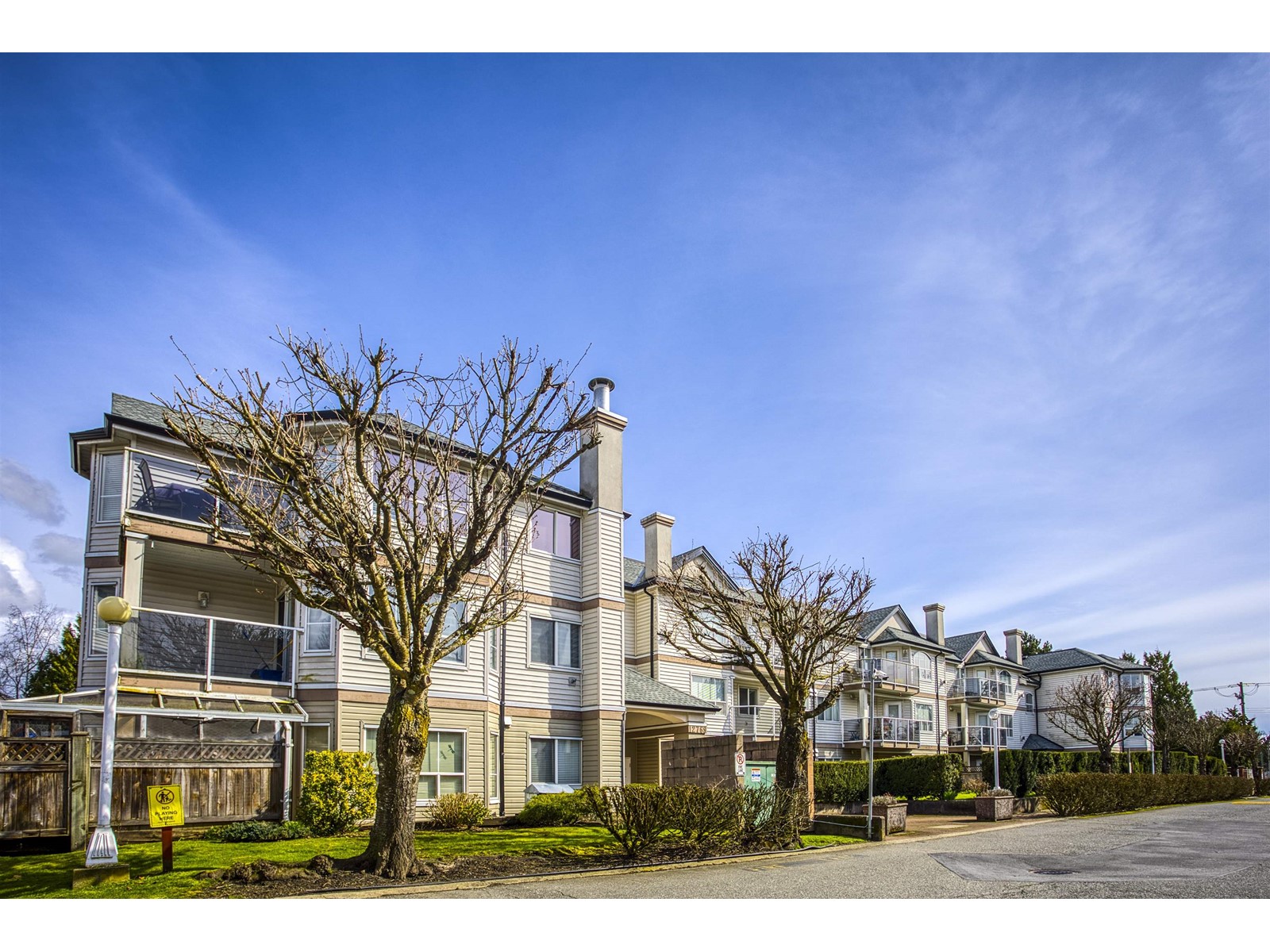 12769 72 Avenue Unit 214, Surrey, BC V3W 2M7