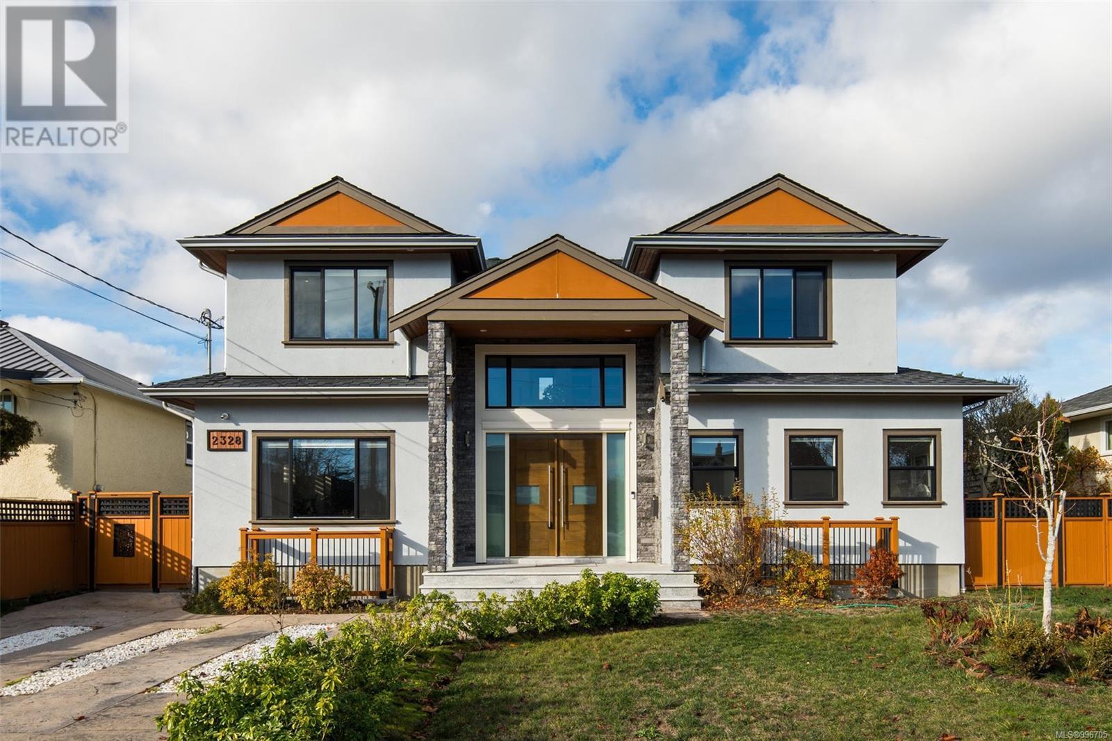 2328 Dunlevy St, Oak Bay, BC V8R 5Y9