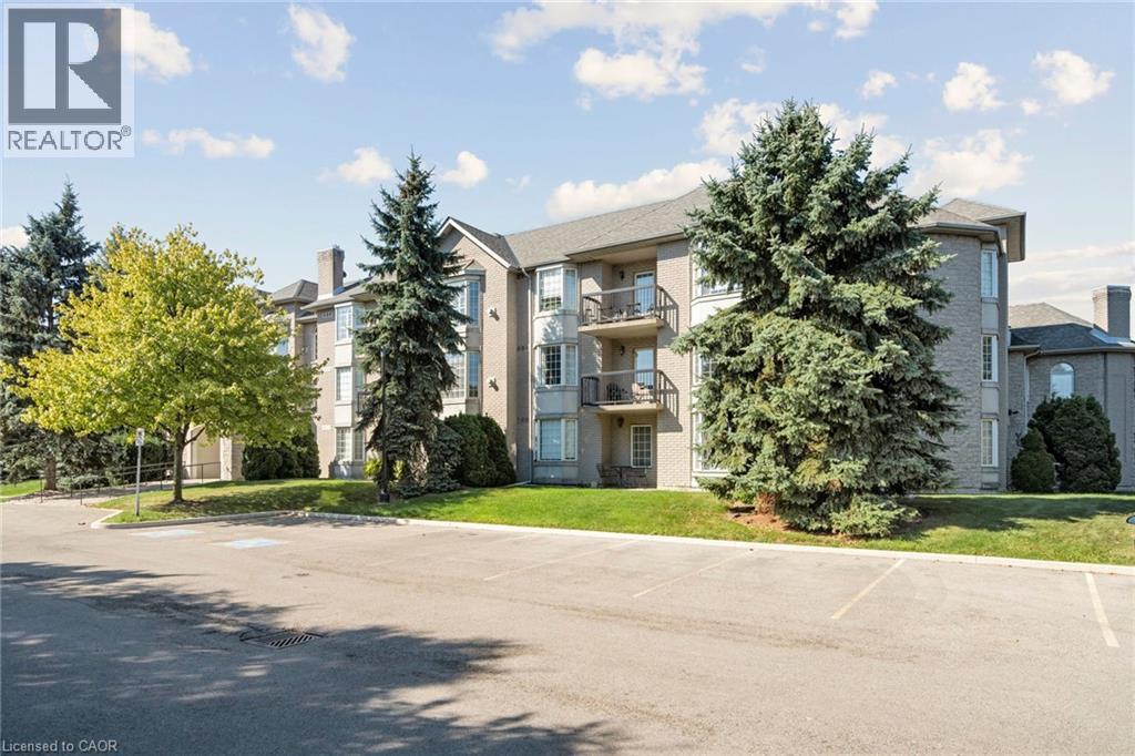 970 Golf Links Road Unit 302, Hamilton, ON L9K 1J8