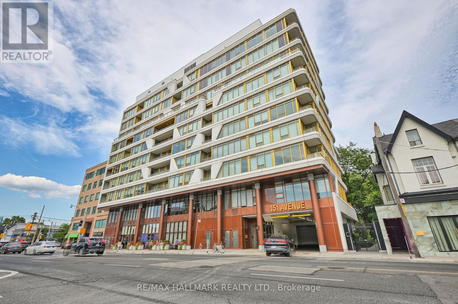 601 151 Avenue Rd, Toronto, ON M5R 2H7