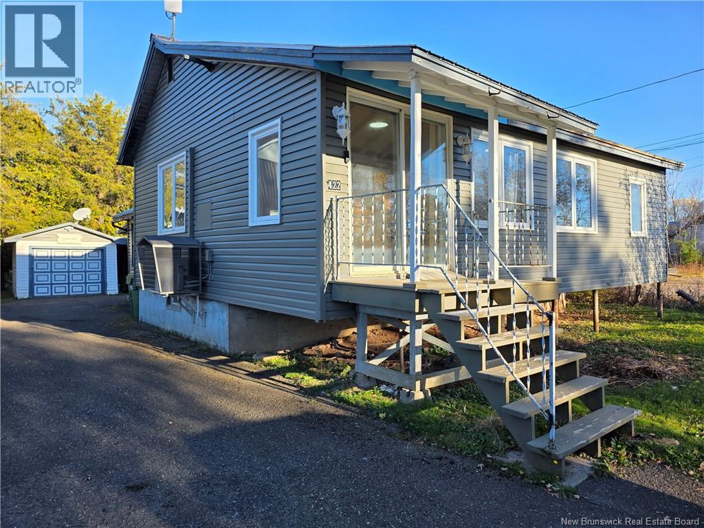 422 Tobique St, Plaster Rock, NB E7G 3Z7