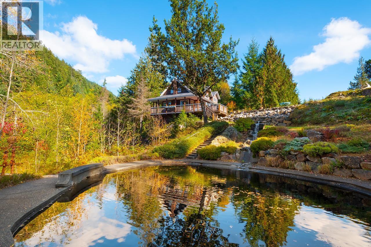 1293 Westside Rd, Bowen Island, BC V0N 1G2