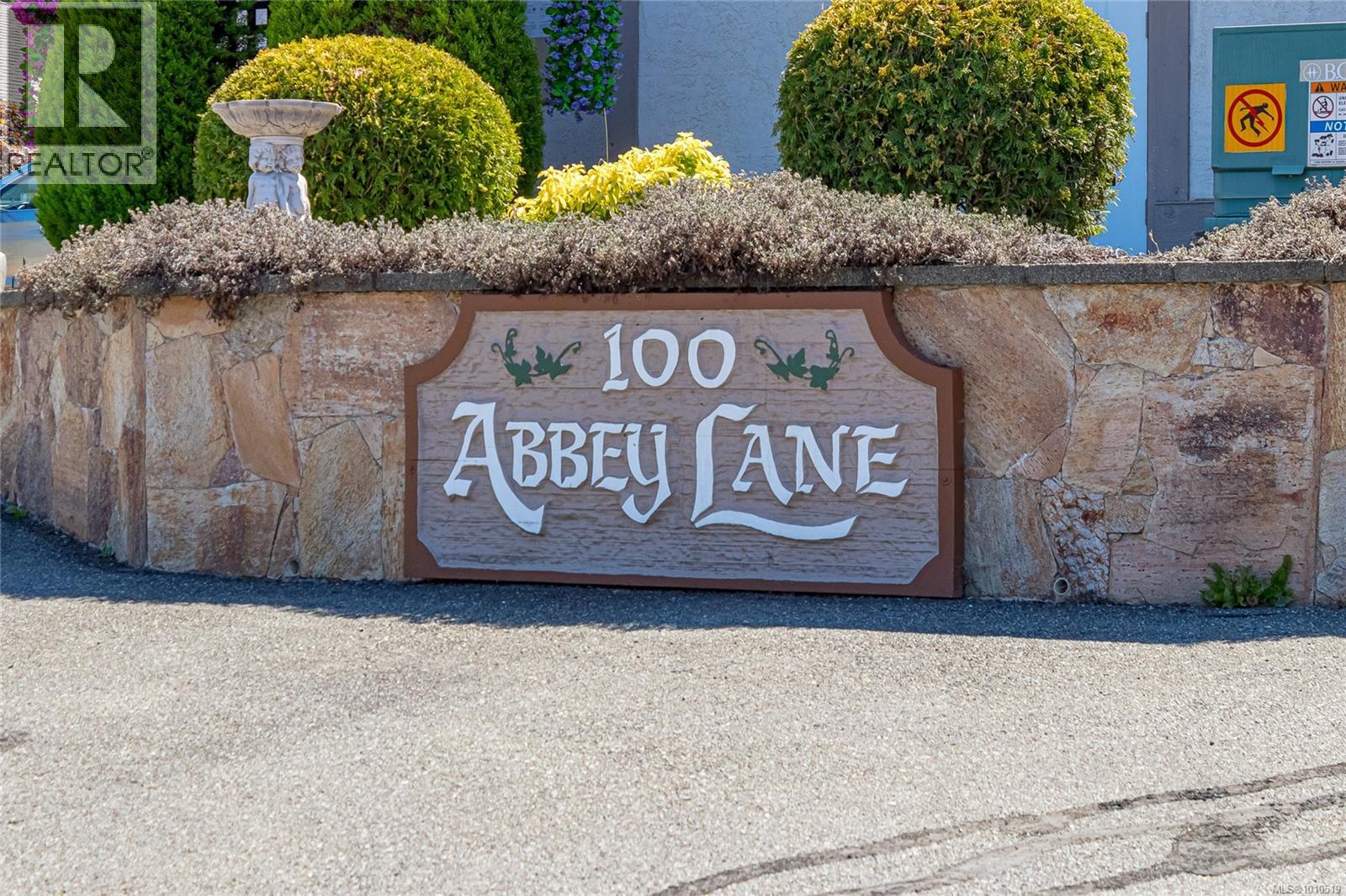 100 Abbey Lane Unit 14, Parksville, BC V9P 1N4
