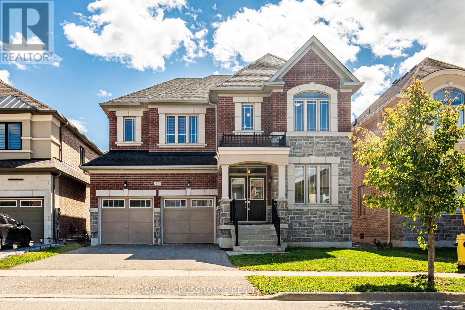 57 Walter English Dr, East Gwillimbury, ON L9N 0R8