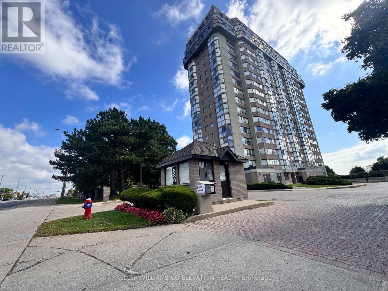 1604 880 Dundas St W, Mississauga, ON L5C 4H3