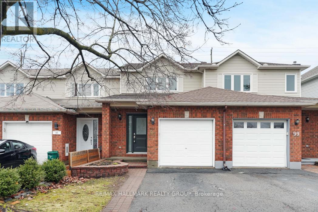 97 Forestglade Cres, Ottawa, ON K1G 6A6