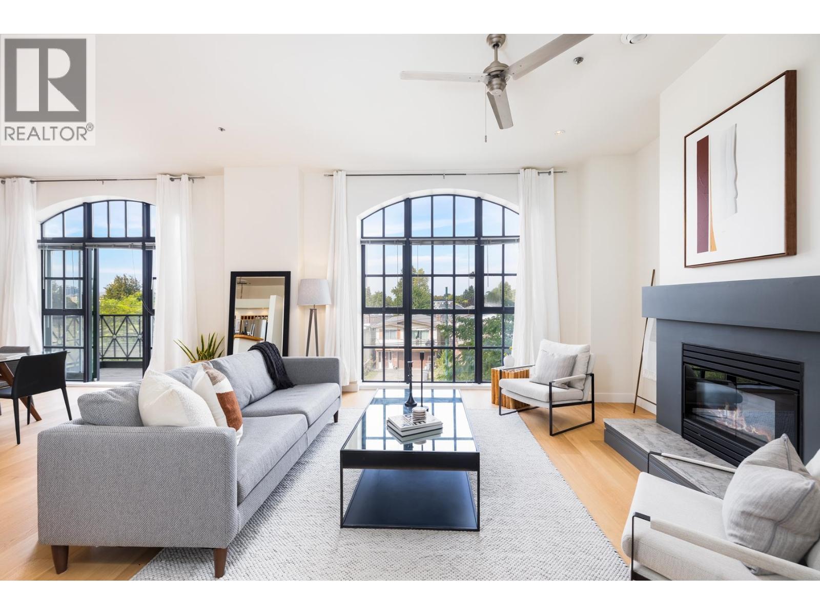 4590 Earles Street Unit 202, Vancouver, BC V5R 6A2