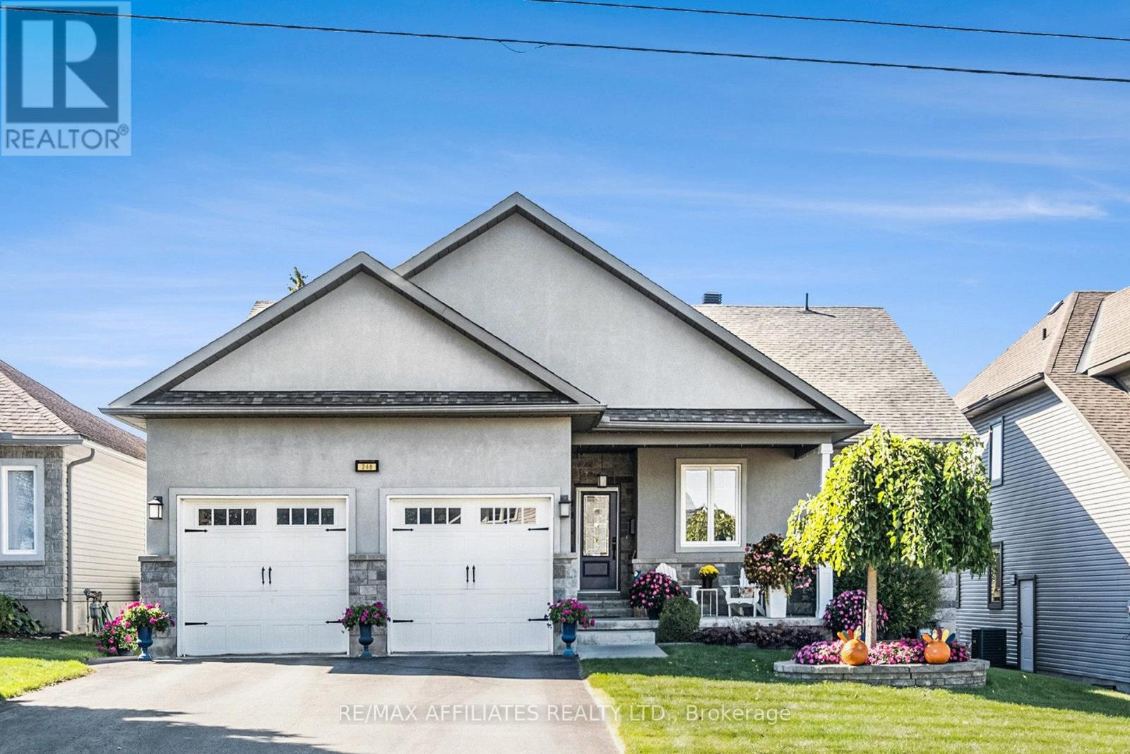 248 Lera St, Smiths Falls, ON K7A 5M3