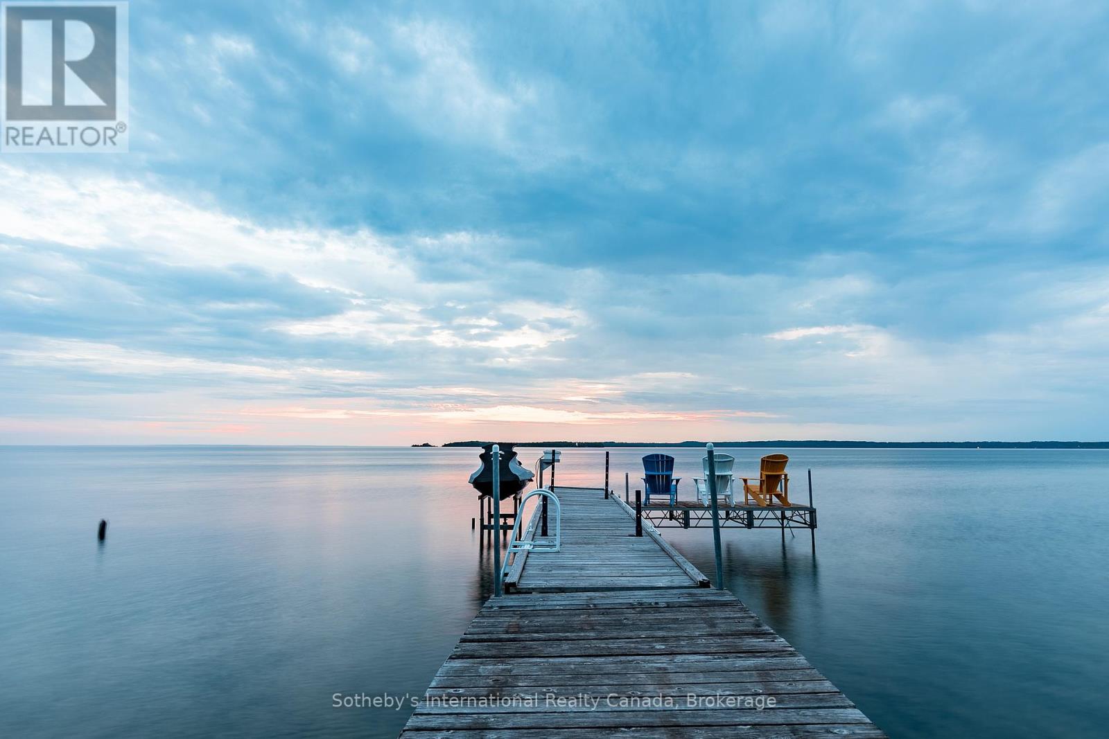679 Sandy Bay Rd, Tiny, ON L9M 0H6