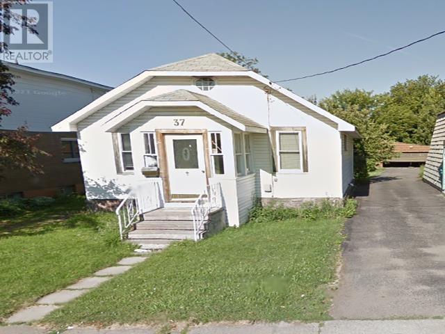 37 Algoma Ave, Sault Ste. Marie, ON P6B 2P6