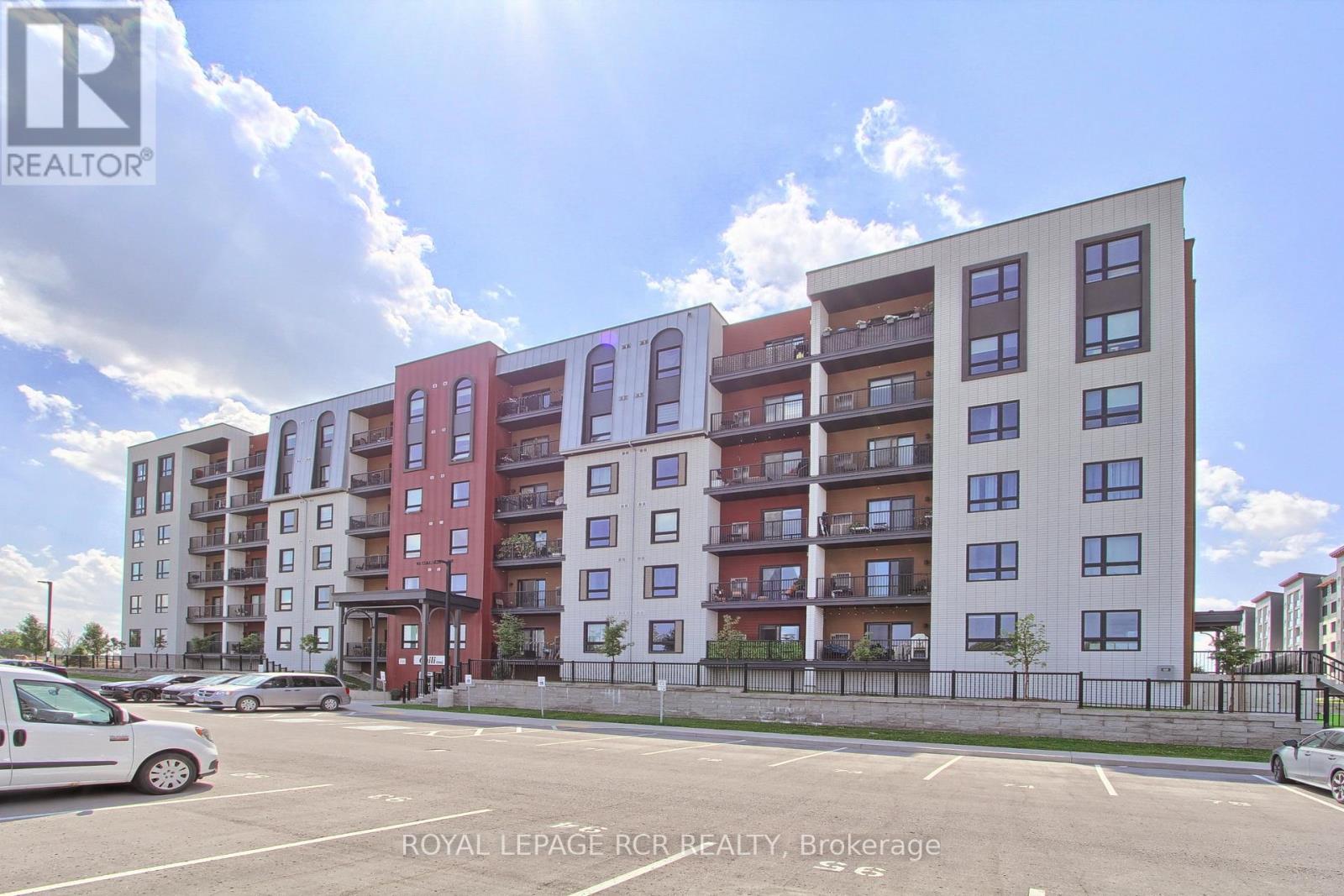412 10 Culinary Ln, Barrie, ON L9J 0K2