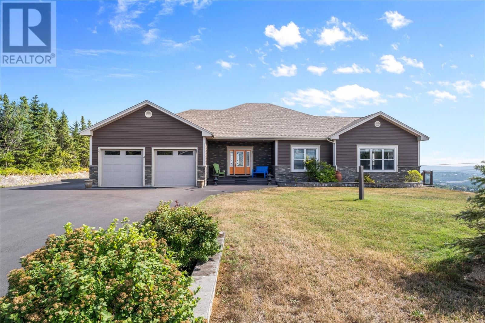 2 Scenic View Dr, Torbay, NL A1K 0H5