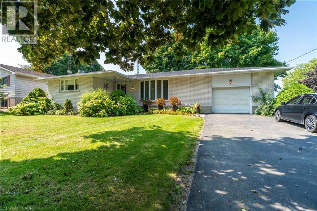 1095 Cockshutt Rd, Renton, ON N3Y 4K4